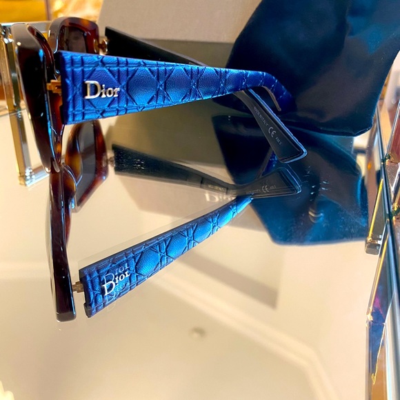 Dior cannage blue / tortoiseshell sunglasses. - Picture 11 of 16